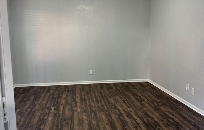 3 beds, 3.5 baths, 2,700 sqft, $1,999