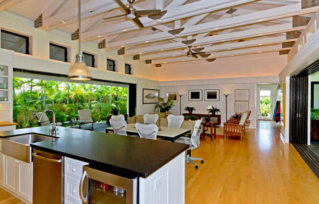 4 Bedroom Kailua Beachside Custom Island Home