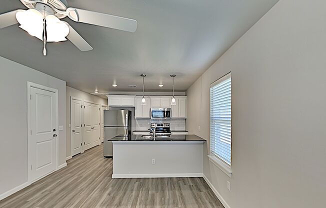 2 Bed 2 Bath with a 1 Car Garage Duplex with upgrades close to Broadway Extension, a short distance from Edmond and easy access to downtown OKC