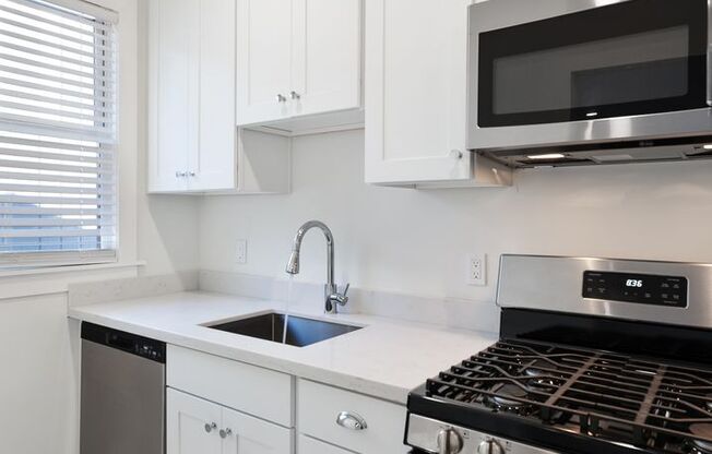 1 bed, 1 bath, 597 sqft, $1,650, Unit 506