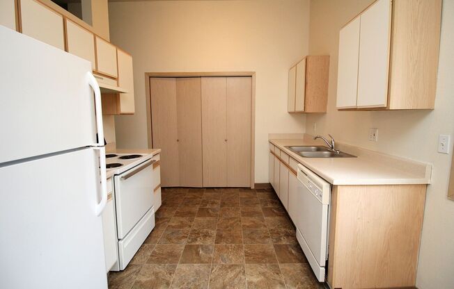 McKenzie Court Apartments