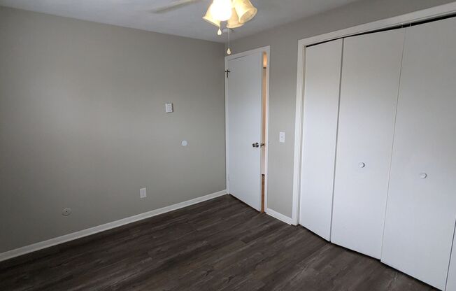 2 beds, 1 bath, 900 sqft, $950, Unit Unit 11