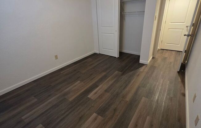 2 beds, 1 bath, 800 sqft, $1,095, Unit 201-G