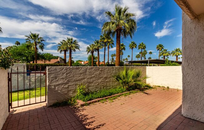 1 bed, 1 bath, 727 sqft, $1,425, Unit Q109