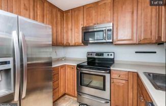 13 W HL ST