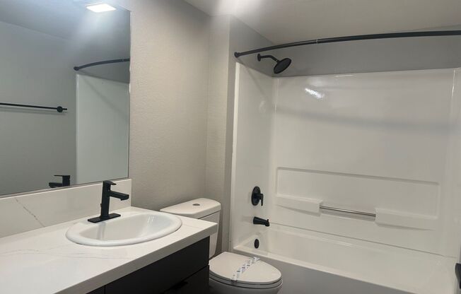 2 beds, 2 baths, 986 sqft, $2,795, Unit 339