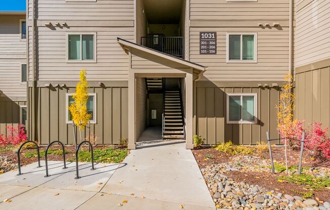 1 bed, 1 bath, 840 sqft, $1,395, Unit 1031-202