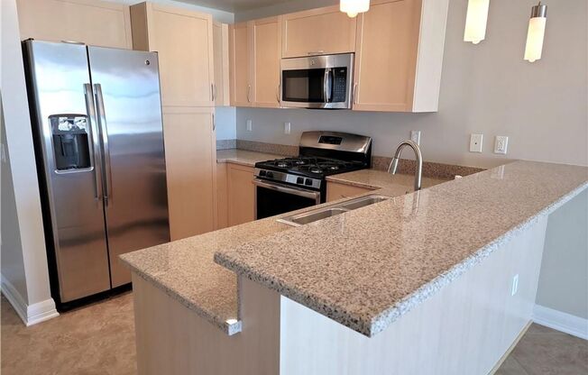 1-BEDROOM UNIT AT THE OGDEN HIGHRISE!