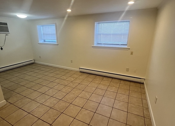 51 LYNDE ST