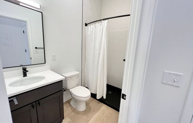 Studio, 1 bath, 414 sqft, $1,320, Unit 306