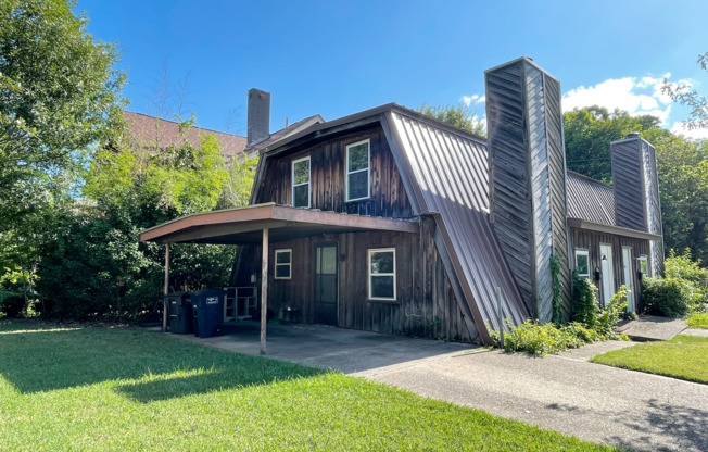 Affordable 2-Bedroom in the Heart of the Arts District ✨