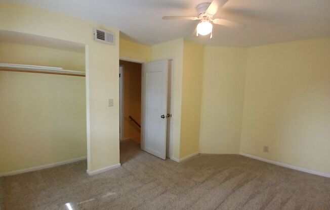 3 beds, 1 bath, $1,400