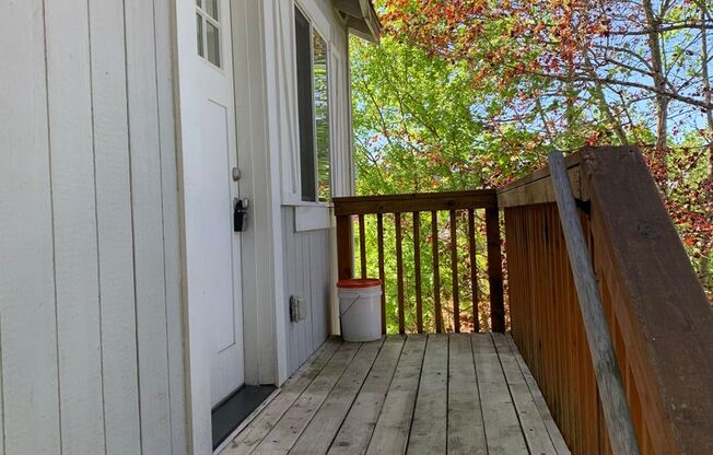 Charming Apartment in Forest Grove Near the University