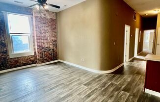 3 beds, 1.5 baths, 1,100 sqft, $1,895, Unit Apt. 5