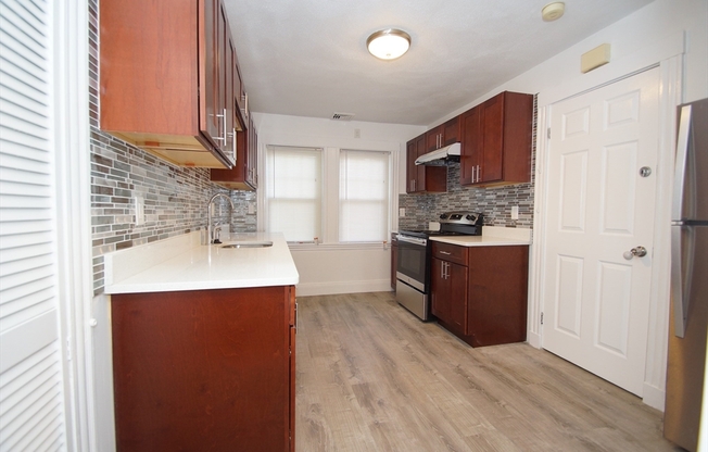 353 LOWELL AVE