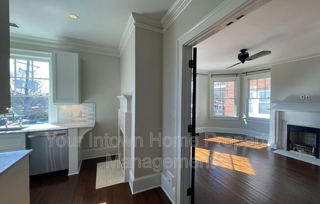 367 MORELAND AVE NE