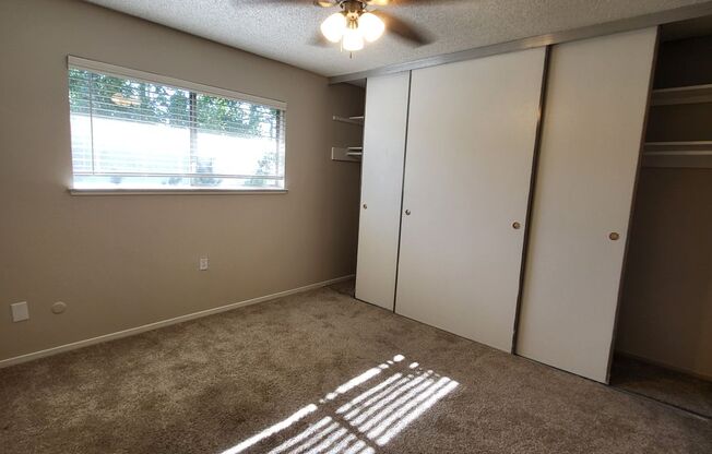 2 beds, 1 bath, 850 sqft, $1,695, Unit 4554