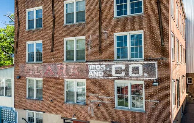 2 beds, 2 baths, 731 sqft, $1,045, Unit BD204