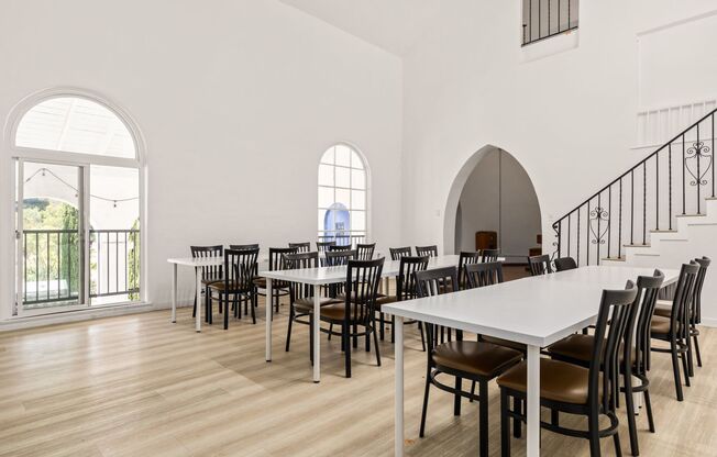 8 beds, 4 baths, 178 sqft, $995, Unit Room 202 - 202 - A