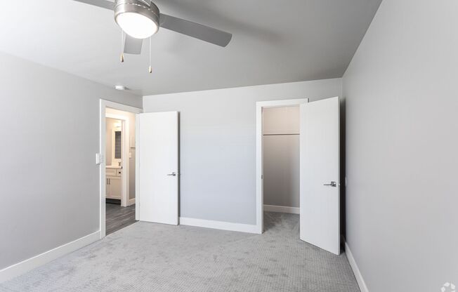 2 beds, 1 bath, 830 sqft, $1,395, Unit 49