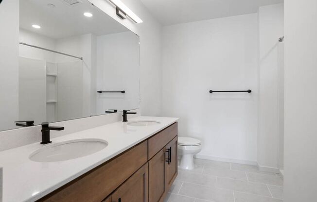 2 beds, 2 baths, 966 sqft, $2,900, Unit 518