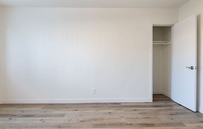 Studio, 1 bath, 350 sqft, $1,295, Unit 111