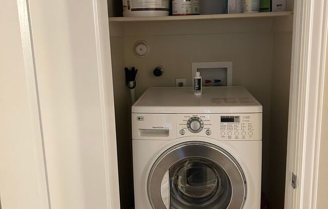 2 beds, 2 baths, $1,800, Unit #21-133