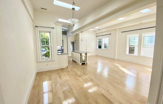 24 Hall St.