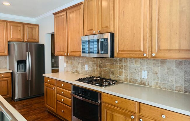 4 Bdrm/3 Car Garage in Great Frisco Community