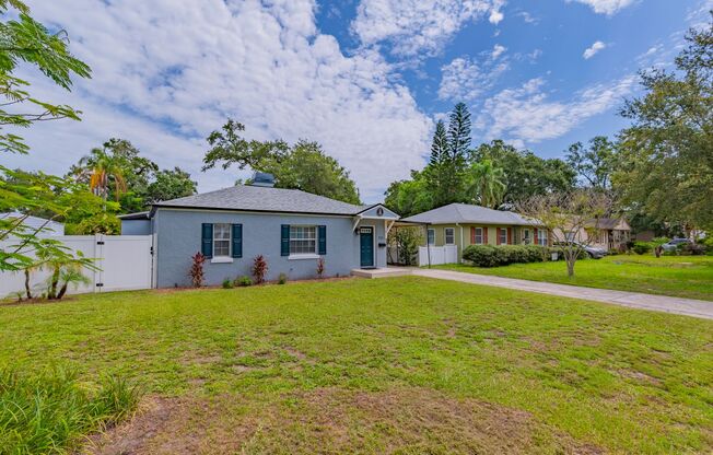 Charming Riverside Heights Rental – Updated 3/2 with Garage & Modern Finishes