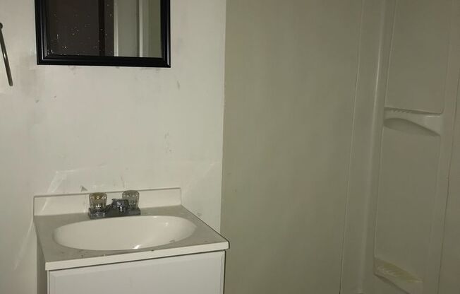 4800-02 Woodland Ave.