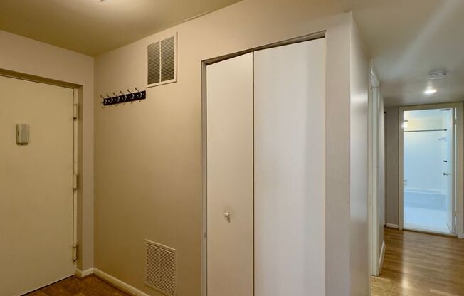 Charming 2 Bedroom/ 2 Bathroom Apartment in Mays Chapel, MD!