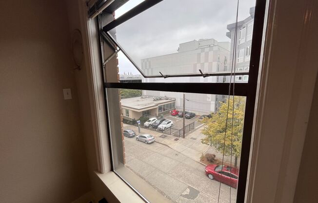Studio, 1 bath, 429 sqft, $1,450, Unit Unit 307