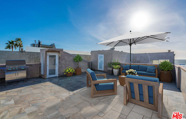 3711 OCEAN FRONT WALK