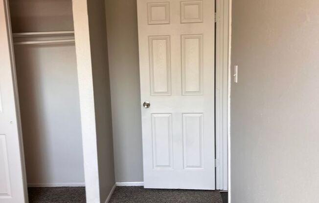 4 beds, 2 baths, $2,695, Unit Denver County