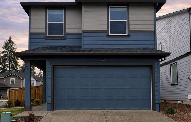 LIKE NEW 4 Bedroom Ridgefield Home on Corner Lot for Rent - 2945 N. 3rd Way