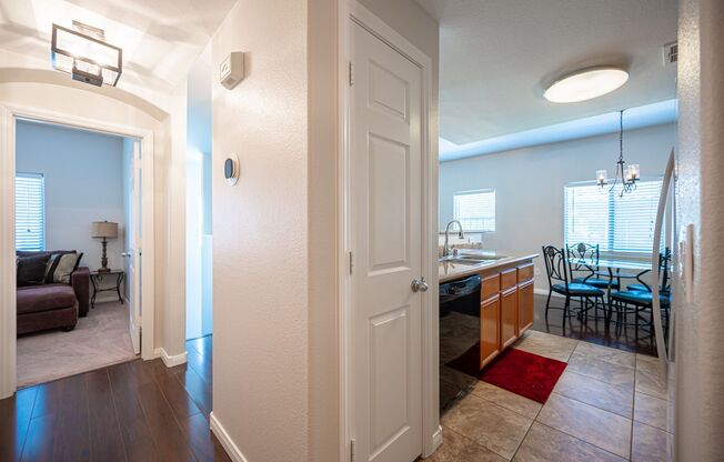 3 beds, 2 baths, $1,600, Unit # 274