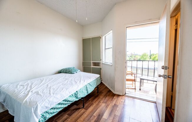 1 bed, 1 bath, $1,100