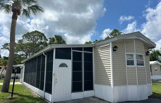 Mobile Home in Sarasota Lakes and Rv