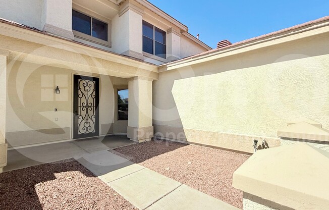 1313 E BETH DR