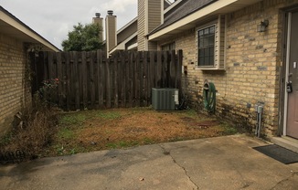 2 beds, 2 baths, $1,300