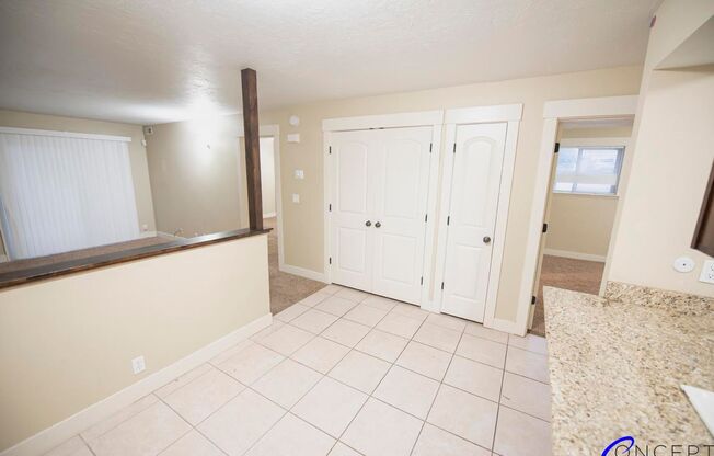 2 beds, 1 bath, 900 sqft, $1,299, Unit 7094 13