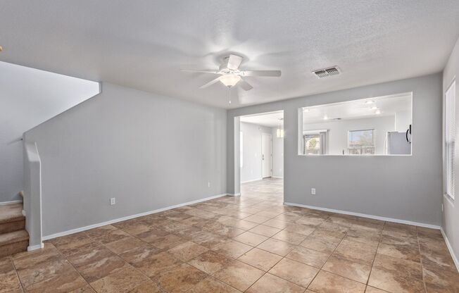 Amazing 3 Bedroom Home in Great Queen Creek Location!