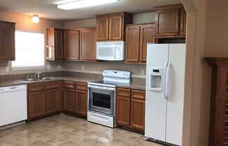 3 beds, 2 baths, $1,595