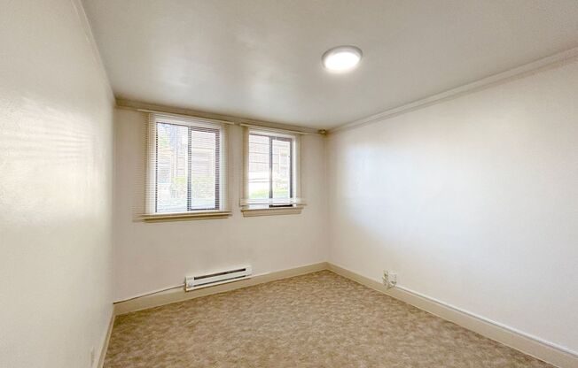 1 bed, 1 bath, 648 sqft, $1,495, Unit Mayfair - 09
