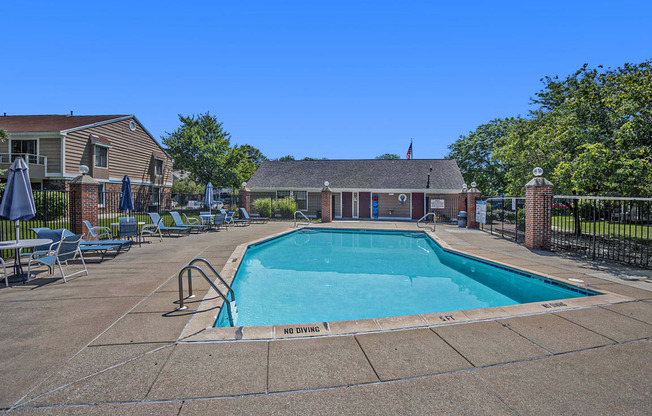 Refreshing Pool With Sundeck and Wi Fi at Hampton Lakes Apartments, Walker