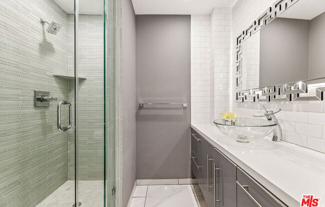 1 bed, 2 baths, 1,076 sqft, $3,750, Unit 1103