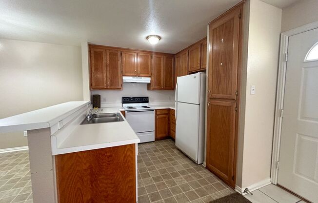 2 beds, 2 baths, $1,250