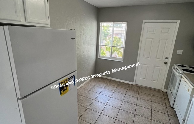 6674 5 AVE N
