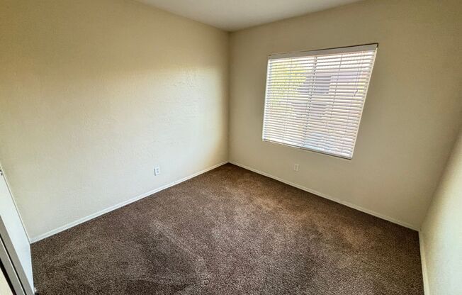 3 beds, 2 baths, $1,850, Unit UNIT 2022